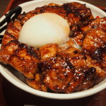 ドライブインいとう豚丼名人 - 肉盛り とろ～り温泉たまご豚丼