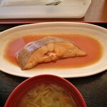 喫茶 れざみ - カレイ煮つけ　アップ