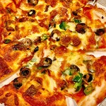 Chef Daniel's - １枚食べられちゃいましたミックスピザ