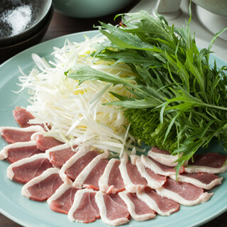 "Kamo nabe", which is full of flavor, is also our specialty.