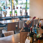 ベジーズ - 店内は緑が溢れ、気持ちがいいです。