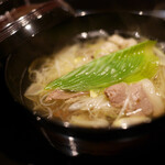 日本料理 晴山 - お椀　月の輪熊
