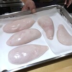 馳走 啐啄一十  - 炭火焼き虎河豚白子(4kg弱、福岡県産)、自家製生唐墨(広島県江田島産)