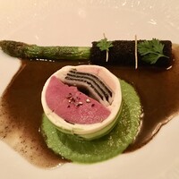 レ セゾン - Pigeonneau en aux asperges vertes,Jus À La truffe