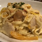 マンサク モデルナ - ホタテとパプリカのクリームソース