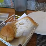 ラ・マンカ - 自家製パン(パスタのみ)