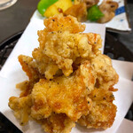 楽笑 - 料理写真:鳥の唐揚げ(小)