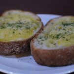 朝めし酒場 ナニコレ食堂 - ガーリックトースト