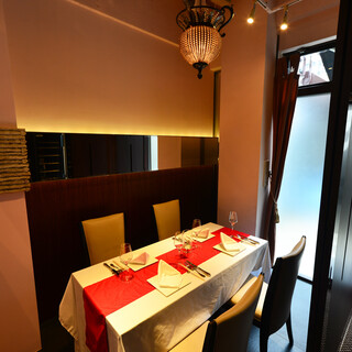 Completely private room recommended for important days such as dinners, entertainment, anniversaries, etc.