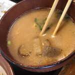 とんかつ しお田 - とん汁が野菜もり沢山