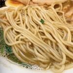 麺創 なな家 - ・ぴあ企画品 新時代ラーメン
      ・煮干豚骨ラーメン蕎麦 1000円
      ・トッピングデラックスDX 350円