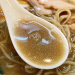 麺創 なな家 - ・ぴあ企画品 新時代ラーメン
      ・煮干豚骨ラーメン蕎麦 1000円
      ・トッピングデラックスDX 350円