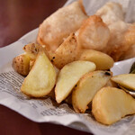 テイルズ エールハウス - フィッシュ＆チップス@880円