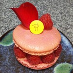 ピエール・エルメ・パリ 日本橋三越店 - 