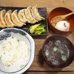 肉汁餃子のダンダダン - 肉汁餃子ﾗｲｽ(少なめ)