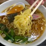 金丸本店 - 麺をリフトアップ！