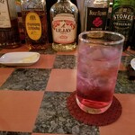 缶詰ｂａｒ LINDA - ４杯目赤紫蘇　バーテンのおねーさんオススメ
