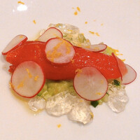 ラ・ボンヌターブル - 赤パプリカとボタン海老のルーロー