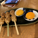 静岡郷土料理 やきとり 丸鶏HAKOZAKI - 2019/12/16  つくね、サービスで卵2個（本来は1個との事）