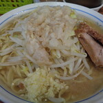 ラーメン二郎 - にんにくとあぶら