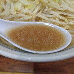 ラーメン二郎 - キレッキレの豚出汁