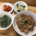 Yakiniku Dokushaku - カルビ丼600円