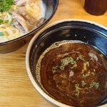 鶏白湯つけ麺の麺とつけ汁