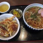 手打ちうどん　麺創おおさわ - かけうどん４７０円＋ミニ天丼セット３００円