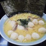 萬来亭 - チャーシューメン　麺大盛り　￥900　玉子ダブル￥100
