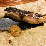 御料理 無窮 - 三重県鳥羽の寒鰆　体脂肪率15%　蕗の薹と白味噌