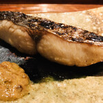 御料理 無窮 - 三重県鳥羽の寒鰆　体脂肪率15%　蕗の薹と白味噌