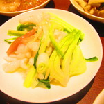 黄鶴 - ランチ小皿定食　２８００円（税込）のイカと青梗菜の塩味炒めのアップ【２０２０年２月】ランチ小皿定食　２８００円（税込）のイカと青梗菜の塩味炒めのアップ【２０２０年２月】