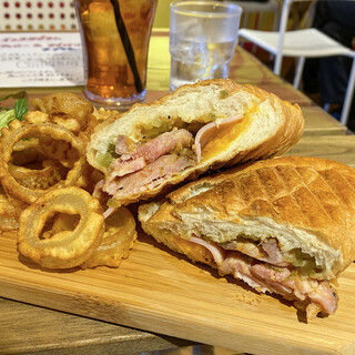 デラキューバ_0