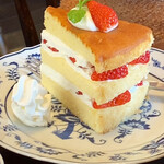 西洋茶館 - 苺のショートケーキ700円＋税