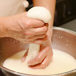 pasta家 - 自家製モッツァレラチーズ ブッラータチーズ