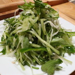 滕記鉄鍋屯 - 老虎菜（青唐辛子とパクチーの和え物）