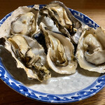 成田家 - 寄島産殻付牡蠣