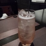 あじ蔵 カロカロ - 山桃の果実酒ｿｰﾀﾞ割