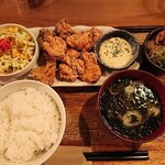 飯処 ふぉす。 - ムネ肉とモモ肉のMix 定食 (1,000円・税込)