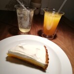 カフェ マメヒコ - ドリンクと檸檬ケーキ