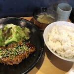 Yakitori Shin - 牛サーロインステーキ定食 1200円税込(11:40分までの価格)