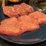 京松蘭 南森町 - タンとハラミ