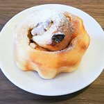 Casa ゆるり - 日替わりパン・りんごの菓子パン