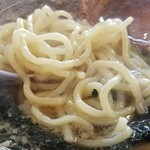 らーめん　夢道中 - 麺をアップで…