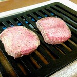 大松園 - じゅーじゅー焼いてます