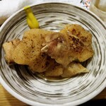 炭火焼鳥と水炊き 五郎一 - カリカリ豚足