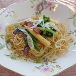 Kafe Ando Gyarari Nan - 季節野菜ペペロンチーノ(900円)