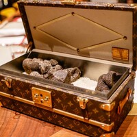 スガラボヴィー - ☆ヴィトンの箱に入ったトリュフ