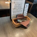 洋麺バルPastaBA - テーブルセット