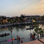 SAKURA RESTAURANT - NHÀ HÀNG HOA ANH ĐÀO - 